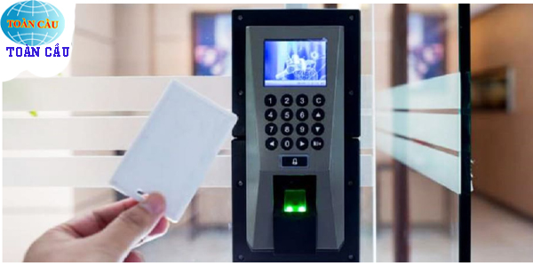 Giới thiệu về vấn đề quản lý và giám sát nhân viên trong các doanh nghiệp