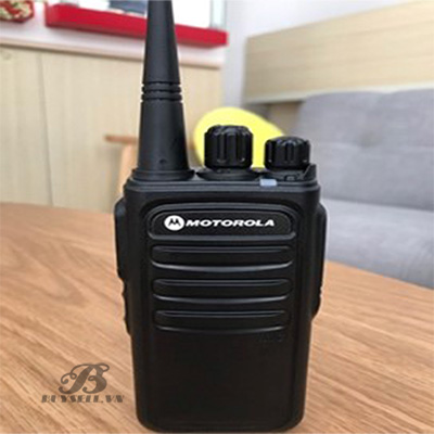 Máy bộ đàm MOTOROLA CP 6889