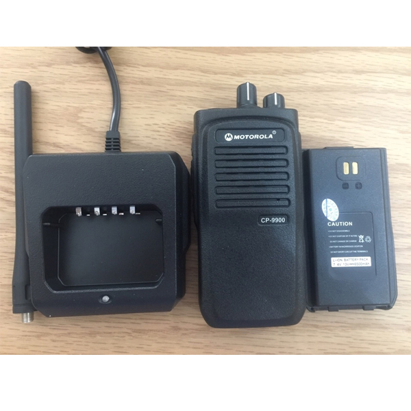 Máy Bộ Đàm MOTOROLA CP 9900